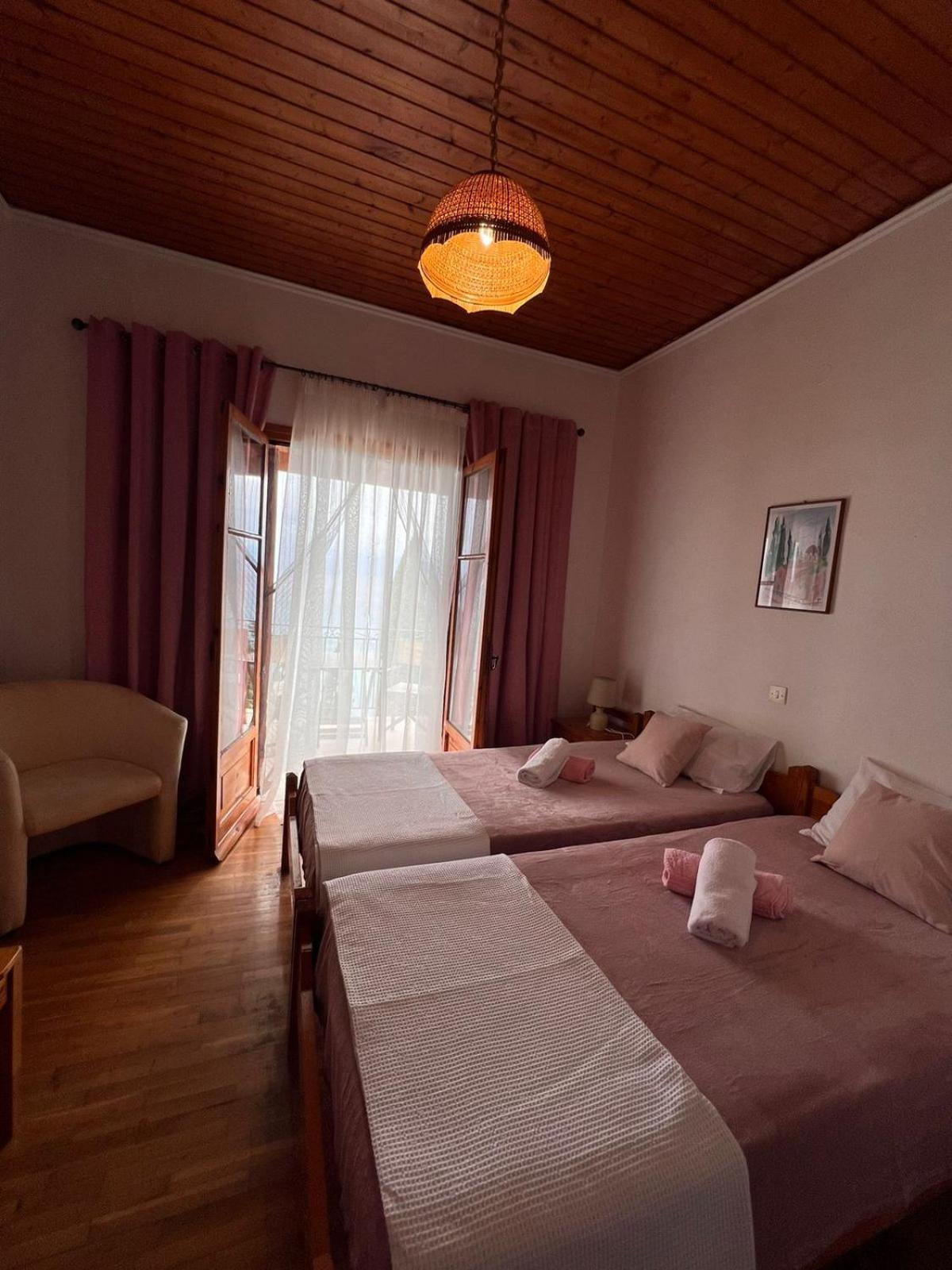 Stefanos Apartments By Sv Alians Agios Gordios  Dış mekan fotoğraf